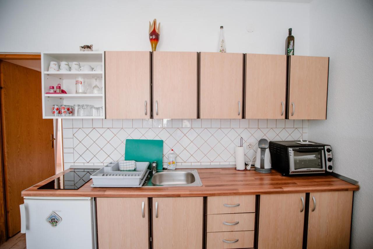 شقة Apartmens Leona كارلوباغ المظهر الخارجي الصورة