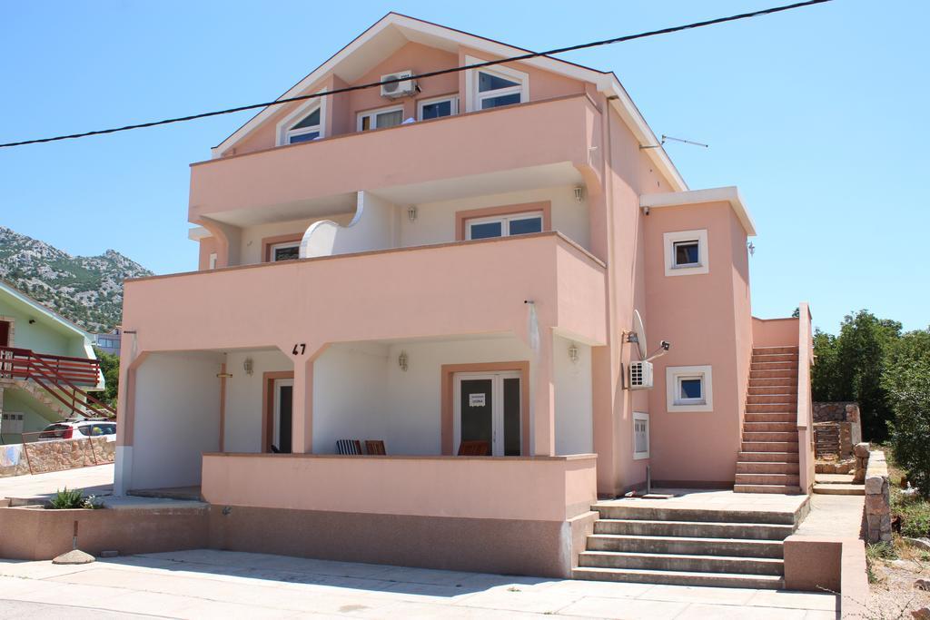 شقة Apartmens Leona كارلوباغ المظهر الخارجي الصورة